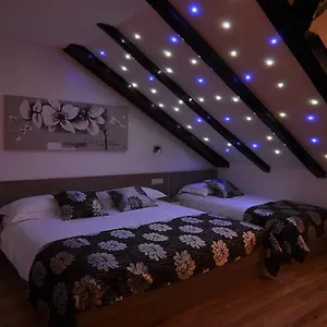 https://deluxe-apartments-rooms-sarella.splithotels.org