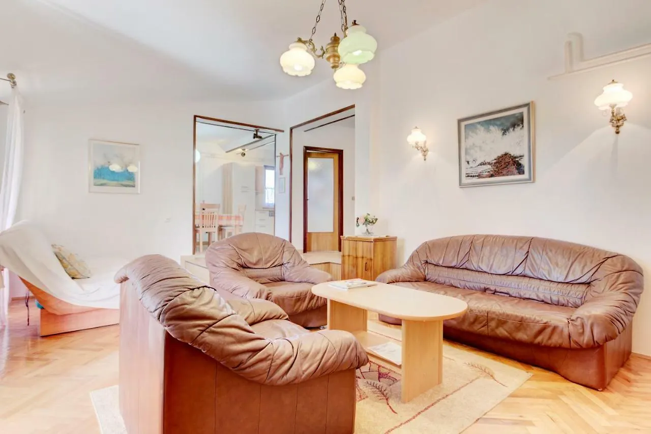 Apartment Belvedere Fažana Kroatien